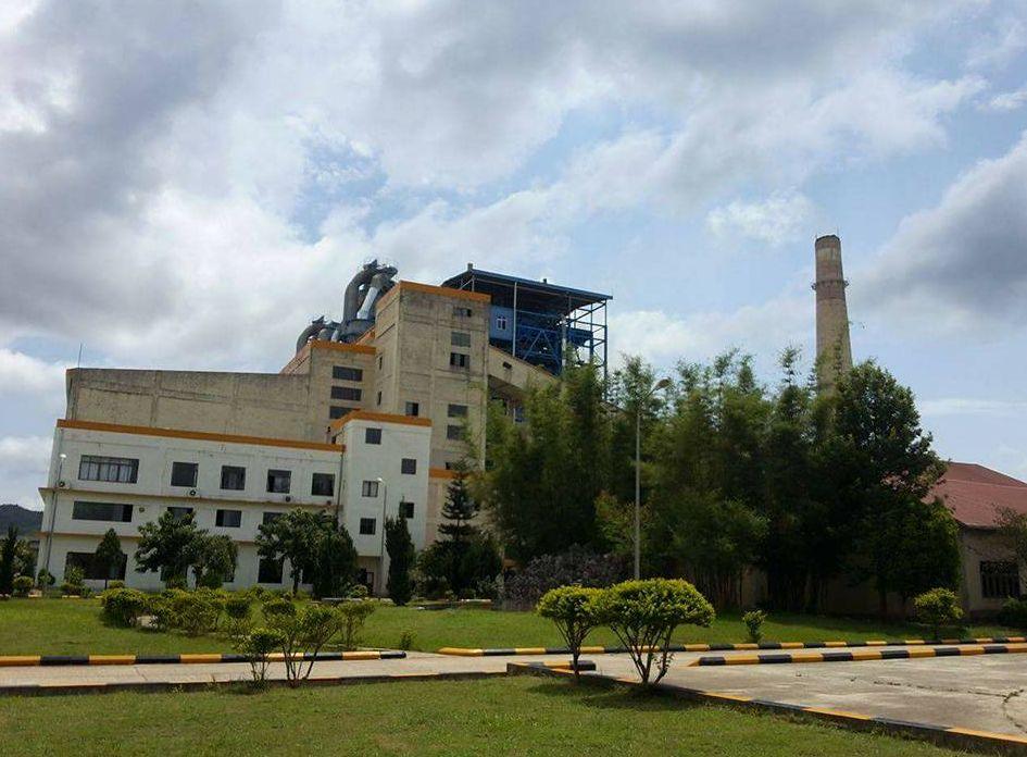 　　緬甸電力與能源部發(fā)布消息，因撣邦政府、電力與能源部、民眾均沒(méi)有反對(duì)，因此，位于撣邦的迪際燃煤發(fā)電廠將繼續(xù)順利運(yùn)營(yíng)。?　　電力生產(chǎn)局局長(zhǎng)吳欽茂溫稱(chēng)，位于撣邦的迪際燃煤發(fā)電廠，在獲得地區(qū)民眾同意的情況下，于2017年5月獲得試運(yùn)營(yíng)權(quán)，如今，試運(yùn)營(yíng)期已滿1年