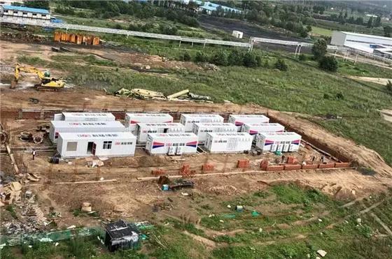 
	中國儲能網(wǎng)訊：近日，內(nèi)蒙古新豐熱電公司AGC儲能調(diào)頻項目1號、2號接連順利完成投入運行，內(nèi)蒙古新豐熱電公司成為蒙能集團發(fā)電單位中正式投運AGC儲能系統(tǒng)的企業(yè)。


	






	近日，公司AGC儲能調(diào)頻項目工地接連傳來喜訊，繼8月18日1號儲能項目168順利完成投入運行后，8月22日2號機AGC儲能項目168也順利通過，公司成為蒙能集團發(fā)電單位中正式投運AGC儲能系統(tǒng)的企業(yè)