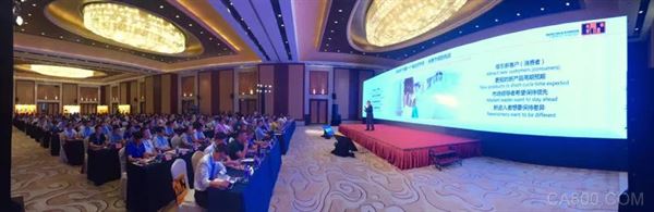 
                    
	9月6日，以“柔性制造與成本效率”為主題的ABB貝加萊2018年用戶大會(huì)在上海舉行。這是自2017年7月貝加萊加入ABB后的首次聯(lián)合展示，聚焦智能制造相關(guān)的軟件技術(shù)、建模仿真、通信技術(shù)、輸送技術(shù)以及控制、驅(qū)動(dòng)、機(jī)器人、儀器儀表和低壓電氣等在內(nèi)全方位工業(yè)自動(dòng)化解決方案，彰顯ABB在制造業(yè)數(shù)字化轉(zhuǎn)型中的獨(dú)特優(yōu)勢(shì)與領(lǐng)先地位