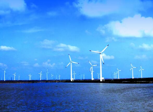  　　日前在京召開的“落實(shí)習(xí)總書記重要指示精神，推動(dòng)徐州高質(zhì)量發(fā)展懇談會(huì)”上，國家電投董事長、黨組書記錢智民出席會(huì)議發(fā)言表示，國家電投將江蘇省作為集團(tuán)公司重要的發(fā)展區(qū)域，近年來不斷加大資源整合與優(yōu)化配置力度，實(shí)施創(chuàng)新驅(qū)動(dòng)、開放合作的發(fā)展戰(zhàn)略，在江蘇實(shí)現(xiàn)跨越式快速發(fā)展。目前，國家電投在江蘇資產(chǎn)總額近400億元，電力裝機(jī)達(dá)828萬千瓦