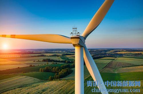                                                                                                                                                                     
	　　“近兩年，我國風(fēng)電產(chǎn)業(yè)發(fā)展整體平穩(wěn)，取得了很多成績，也面臨一些挑戰(zhàn)。”中國農(nóng)業(yè)機(jī)械工業(yè)協(xié)會(huì)風(fēng)力機(jī)械分會(huì)副秘書長余春平表示，近兩年來，我國風(fēng)電新增裝機(jī)容