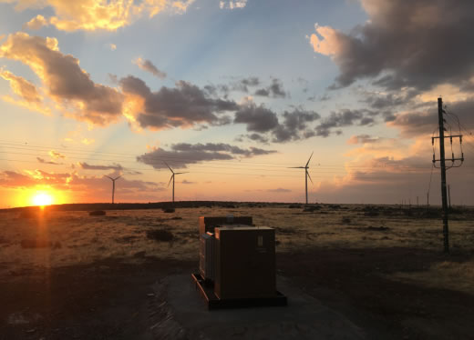                                         
	　　在新增裝機連續(xù)多年居全球首位之后，中國風(fēng)電行業(yè)正加速全球產(chǎn)業(yè)布局，成為我國企業(yè)服務(wù)“一帶一路”建設(shè)最為活躍的領(lǐng)域之一。

	
	圖為南非德阿風(fēng)場

	　　更可貴的是，我國風(fēng)電企業(yè)也把最高端的技術(shù)帶到了“一帶一路”沿線國家