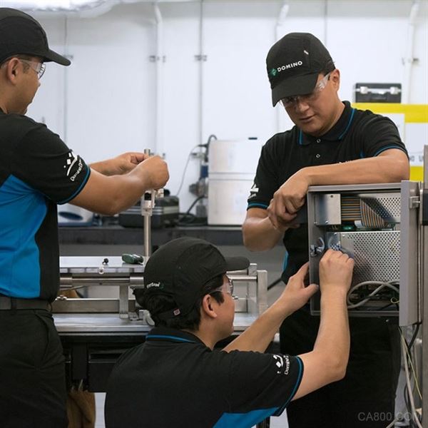 
                      制造業(yè)在進行數(shù)字轉(zhuǎn)型(digital transformation)、邁向工業(yè)4.0(Industry 4.0)時須善用數(shù)據(jù)分析(data analytics)、人工智能(AI)、機器學習(machine learning)等新興技術(shù)并整合長期制造策略，以擴大生產(chǎn)現(xiàn)場、客戶體驗、服務模式的商業(yè)利益，而預測性(predictive)維護將日益重要。
  
  根據(jù)Global Manufacturing