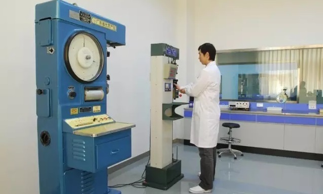 【電纜網(wǎng)訊】10月9日，四川省工商行政管理局發(fā)布了《省工商局公布2018年紅盾質(zhì)量維權(quán)上半年商品質(zhì)量抽檢結(jié)果》。公布了今年以來，四川工商和市場監(jiān)管部門依法對包括電線電纜在內(nèi)的全省流通領(lǐng)域銷售的23種(類)1684批次商品質(zhì)量抽檢的結(jié)果