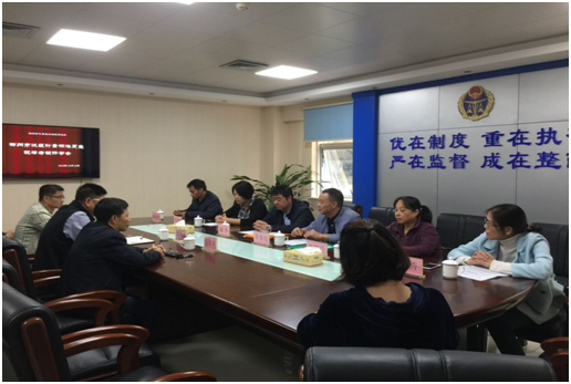 　　【中國儀表網(wǎng) 儀表標準】2018年10月18日，由計量標準現(xiàn)場考核組、廣西柳州市行政審批局和柳州市質量技術監(jiān)督局等一行6人組成的工作人員，到柳州市計量所開展計量標準復查現(xiàn)場考核工作。柳州市計量所伍國榮所長、龍鳳輝副所長(兼技術負責人)、相關檢定部門負責人和技術人員等參加評審會議