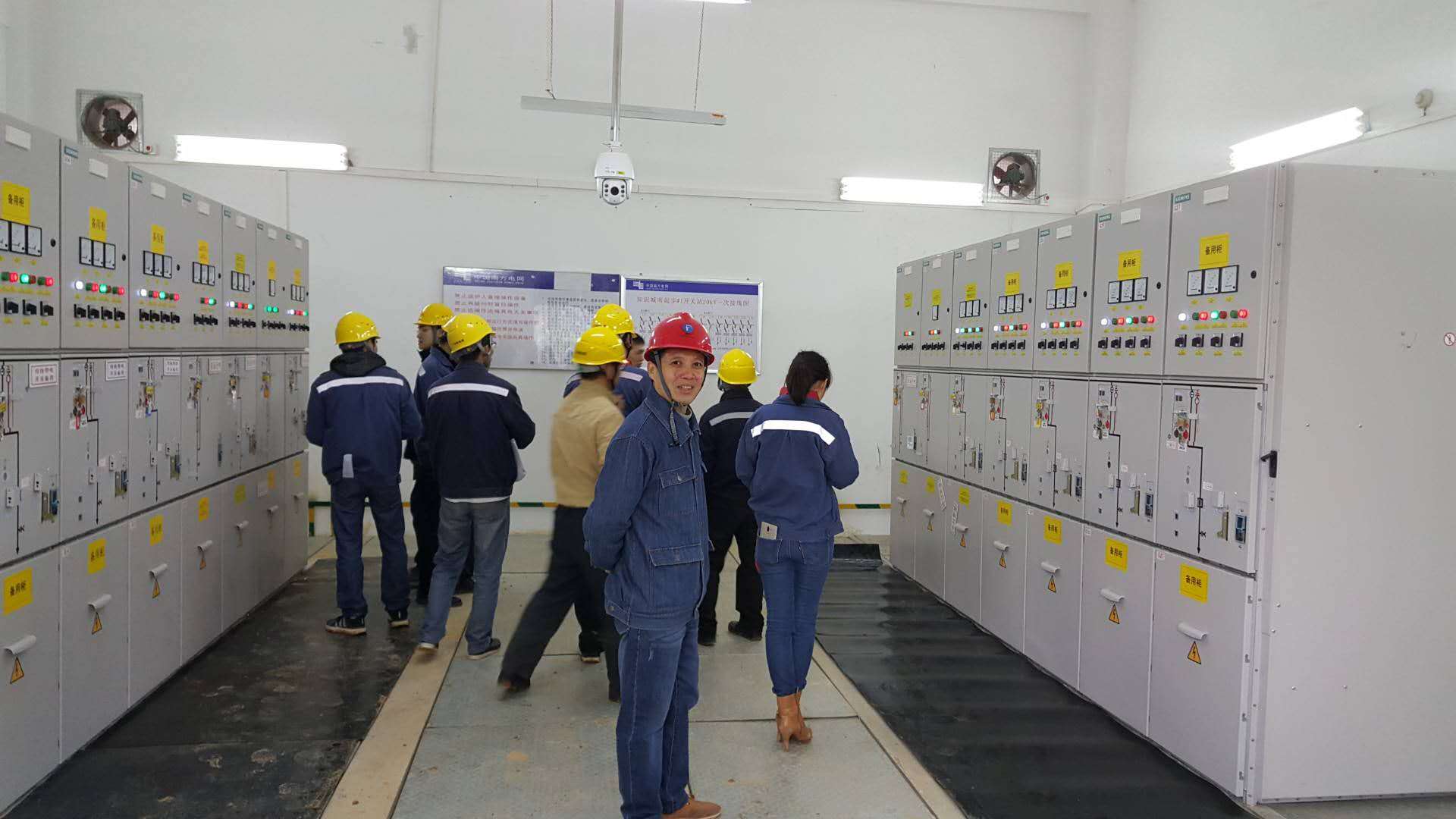 新年新喜悅，由廣東和發(fā)輸變電安裝有限公司施工的廣州知識城南起步區(qū)1#開關(guān)站及進(jìn)線建設(shè)工程于1月30日成功送電，意味著中新廣州知識城打造國際科技創(chuàng)新樞紐核心區(qū)的目標(biāo)又前進(jìn)了一大步，對廣州開發(fā)區(qū)的規(guī)劃發(fā)展具有重要的推動意義。